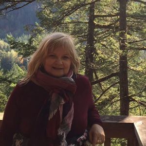 Meet your Posher, Mitzi